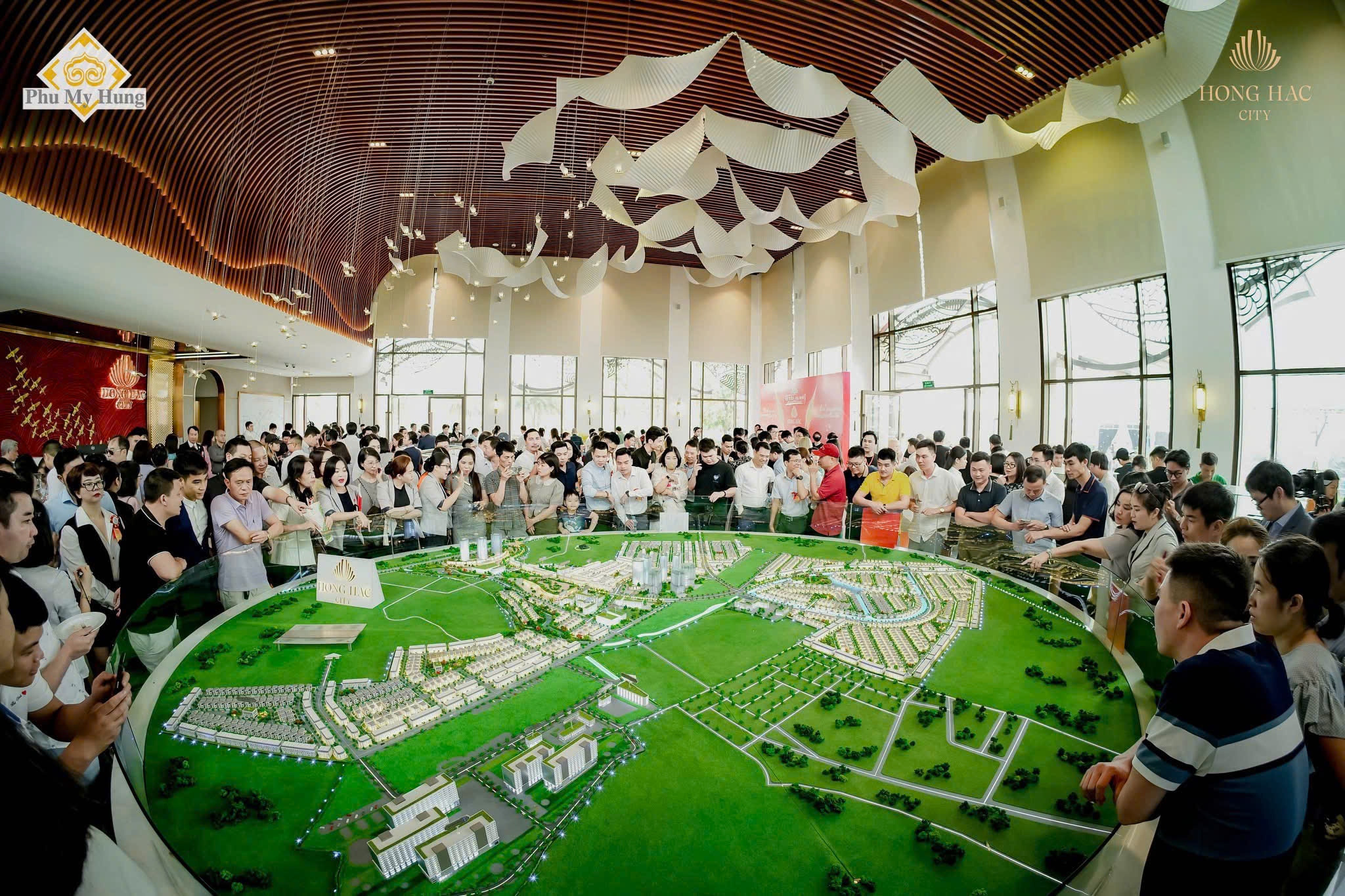 Hồng Hạc City